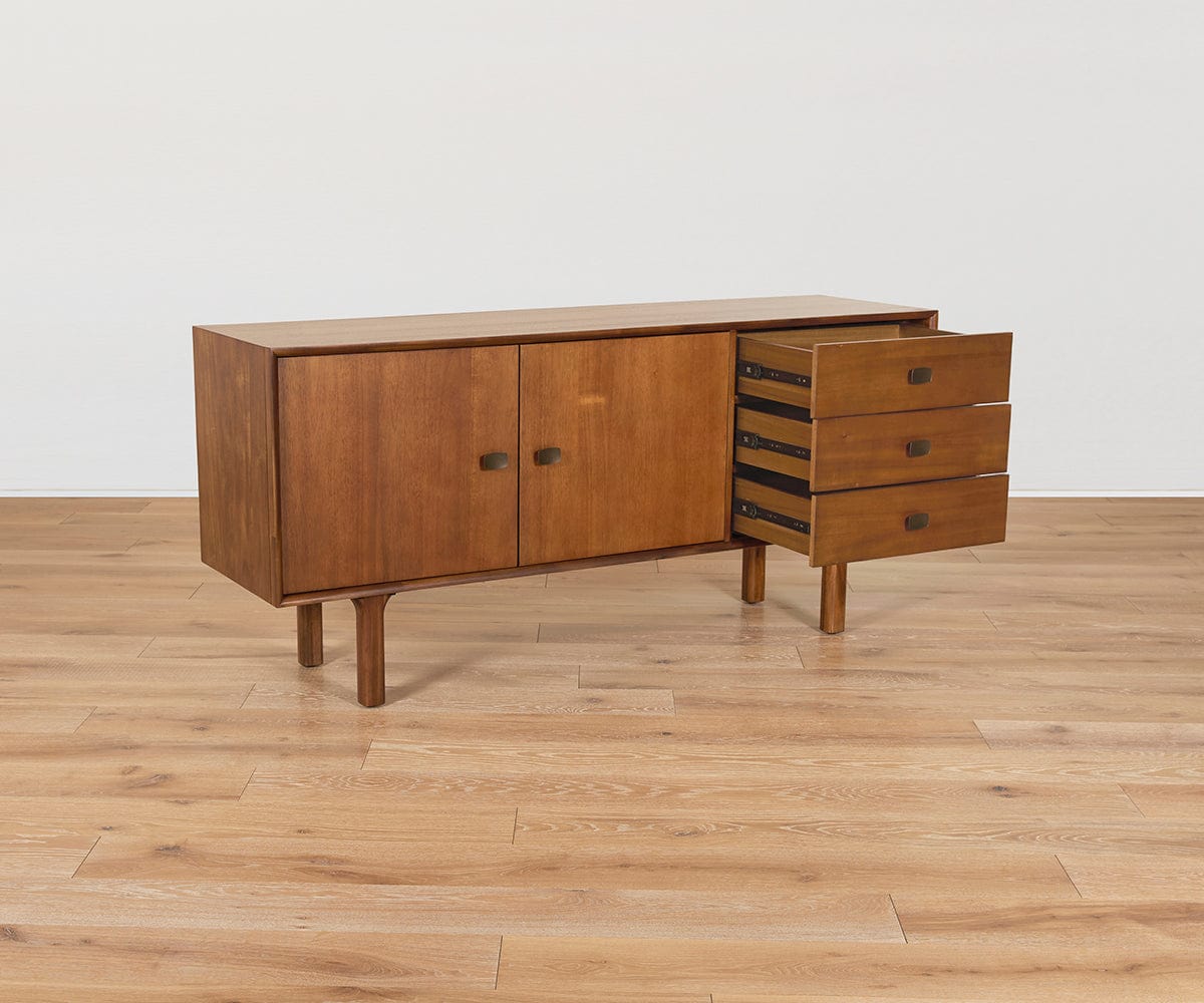 Leevi Sideboard