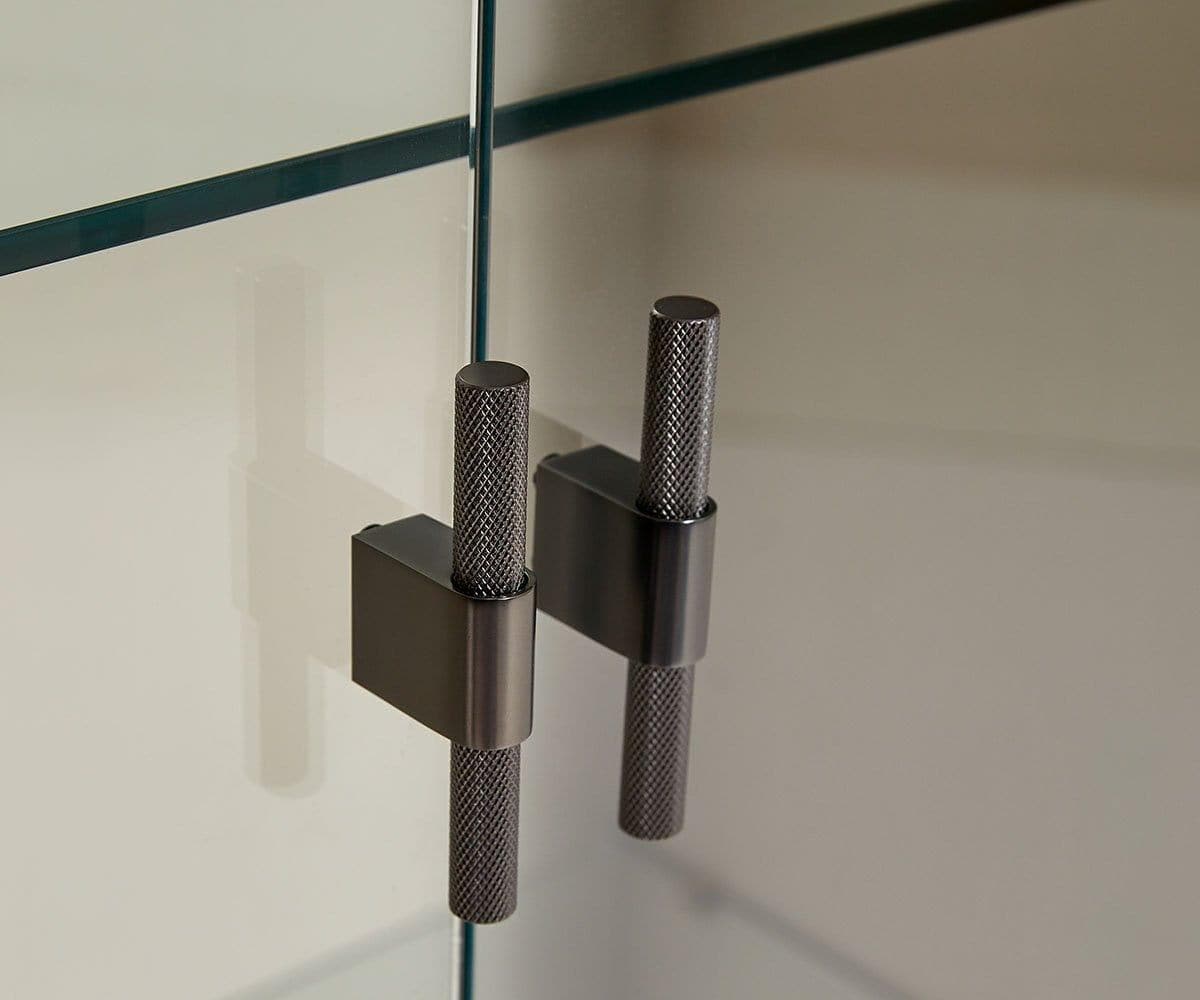 Niccola 2-Door Curio