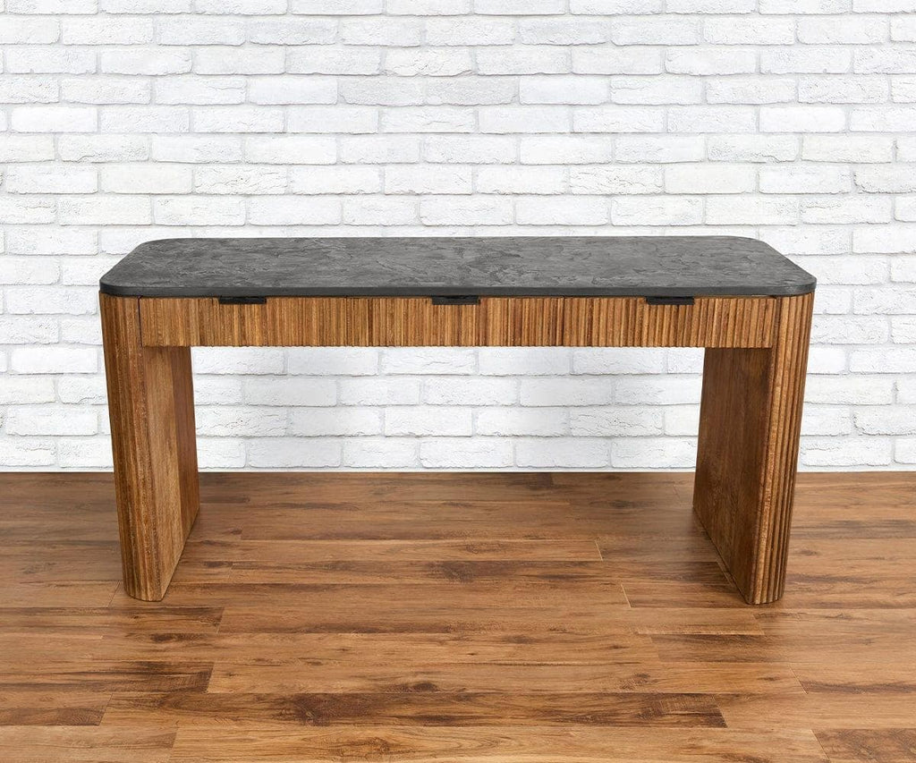 Taavi Desk